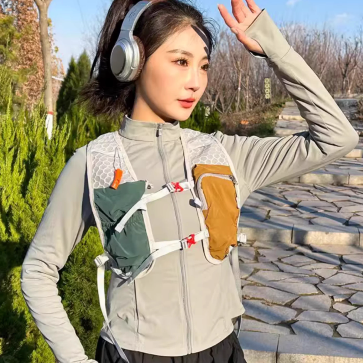 Outdoor Running Hydration Backpack - Trail Running Vest  for Marathon Hiking Cycling